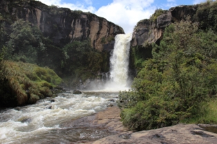 Ecuador Reisen Wanderung Rio Pita